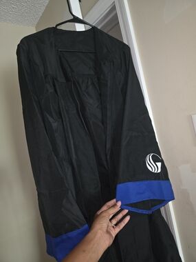 GSU Graduation Cap & Gown Georgia State University